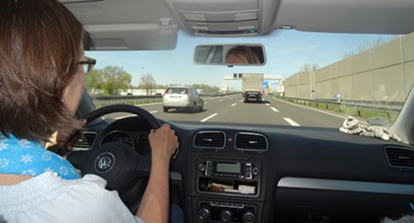 Training selbständigen Fahrens auf der Autobahn Training selbständigen Fahrens auf der Autobahn